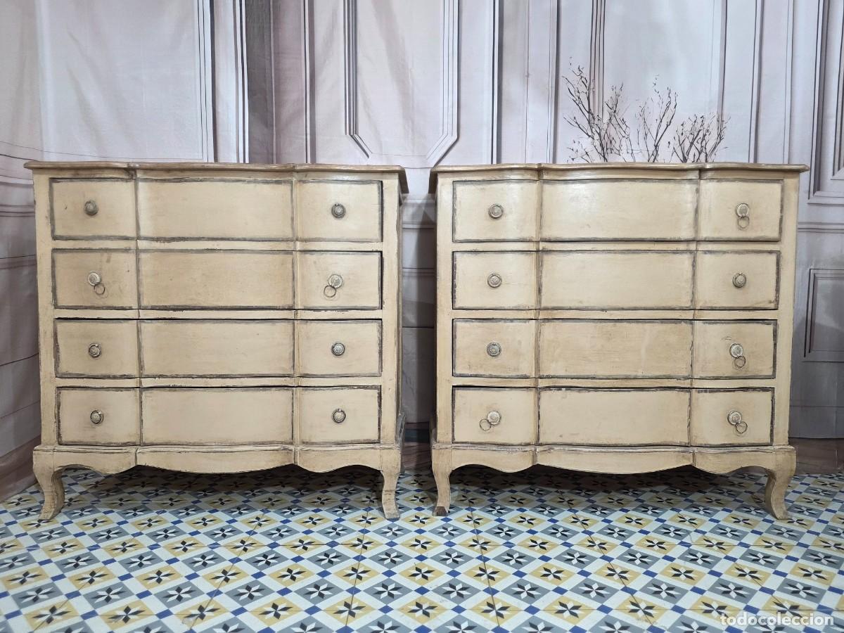 Antig&uuml;edades: Pareja de c&oacute;modas de estilo provenzal franc&eacute;s - Foto 1