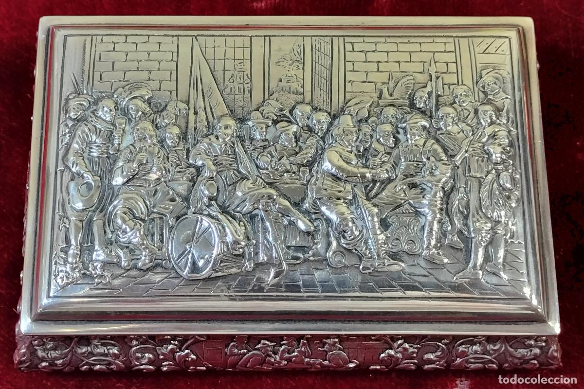 Antig&uuml;edades: ANTIGUA CAJA DE PLATA CON ESTILO BARROCO. PLATA PUNZONADA Y CINCELADA. EUROPA. SIGLO XIX.