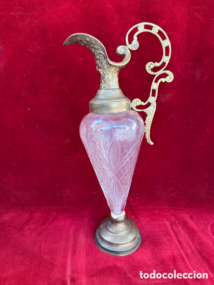 Antig&uuml;edades: Antigua jarra de cristal tallado y bronce!
