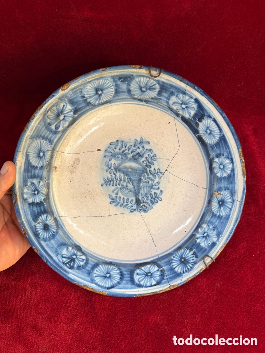 Antig&uuml;edades: Antiguo y precioso plato de Manises,siglo XIX!