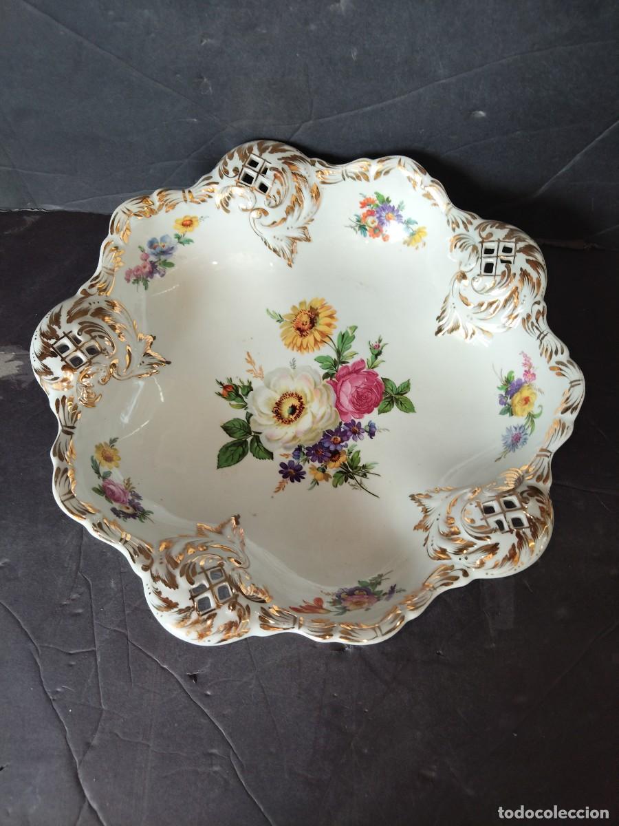 Antig&uuml;edades: Frutero de porcelana Hispania marcado