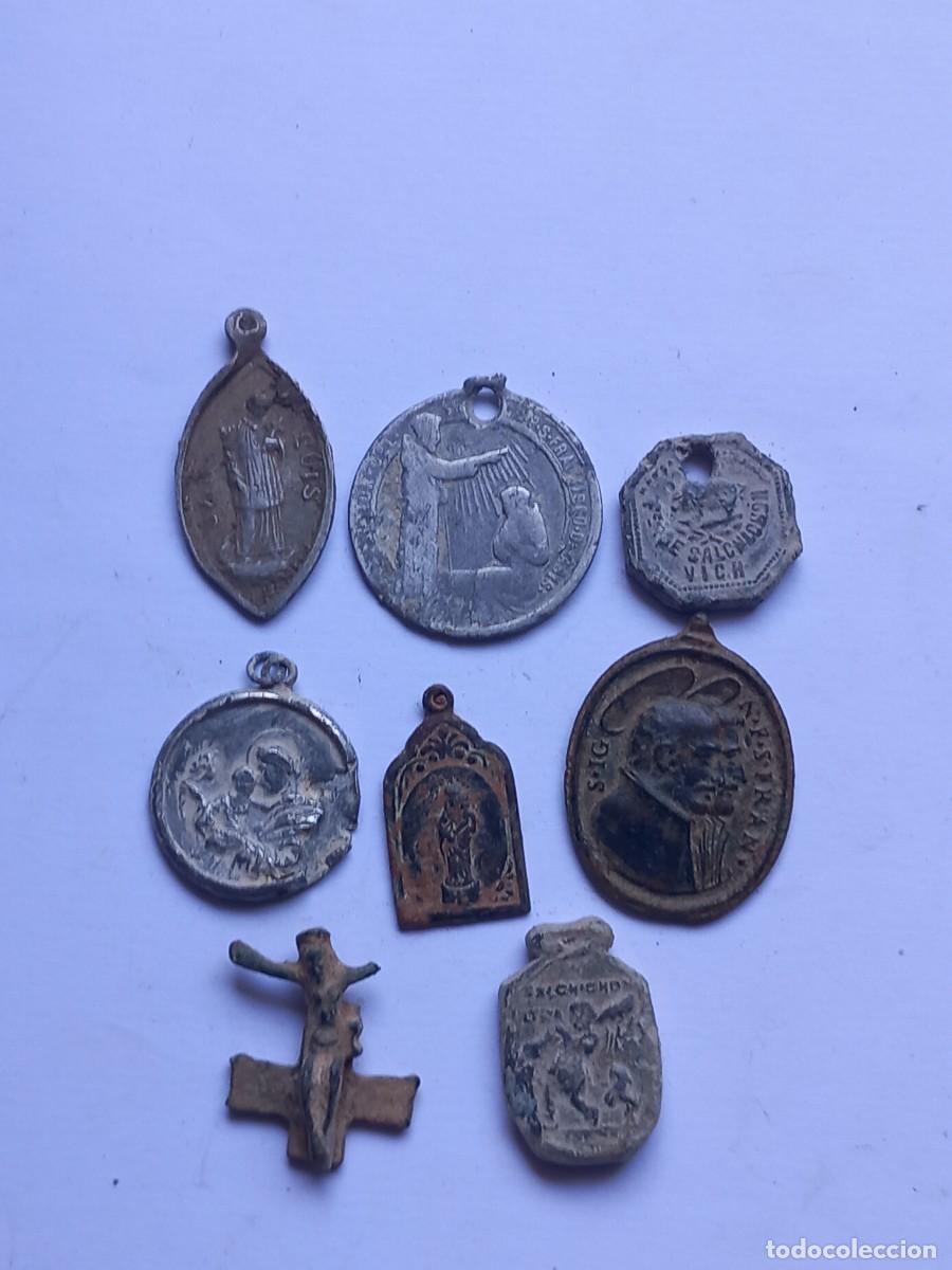 Antig&uuml;edades: Bonito lote de 8 medallas religiosas