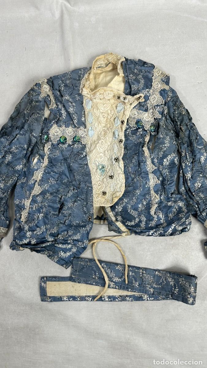 Antig&uuml;edades: Antiguo cuerpo de seda azul