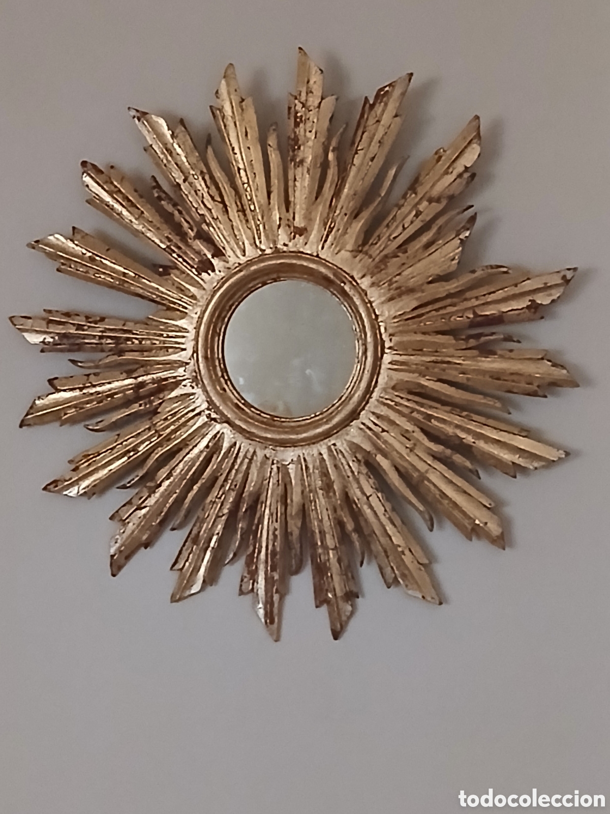 Antig&uuml;edades: Espejo sol madera tallada dorado oro viejo. 1950's