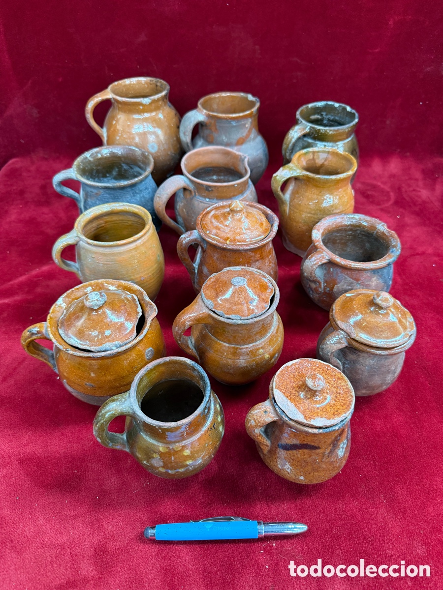 Antig&uuml;edades: Precioso y gran lote de jarritas antiguas de barro!