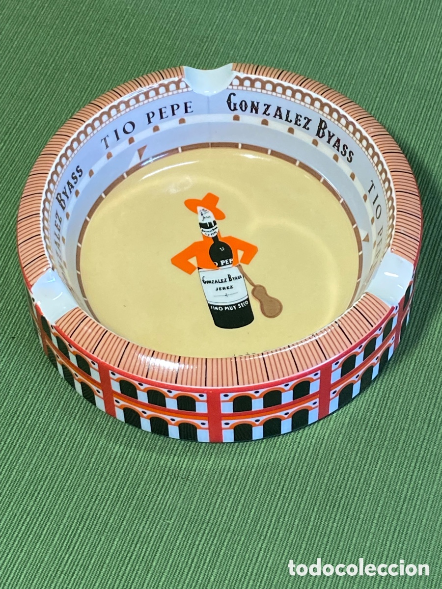 Antig&uuml;edades: Cenicero cer&aacute;mico Pontesa. Plaza de toros. Publicidad Bodegas Gonz&aacute;lez Byass. Tio Pepe.