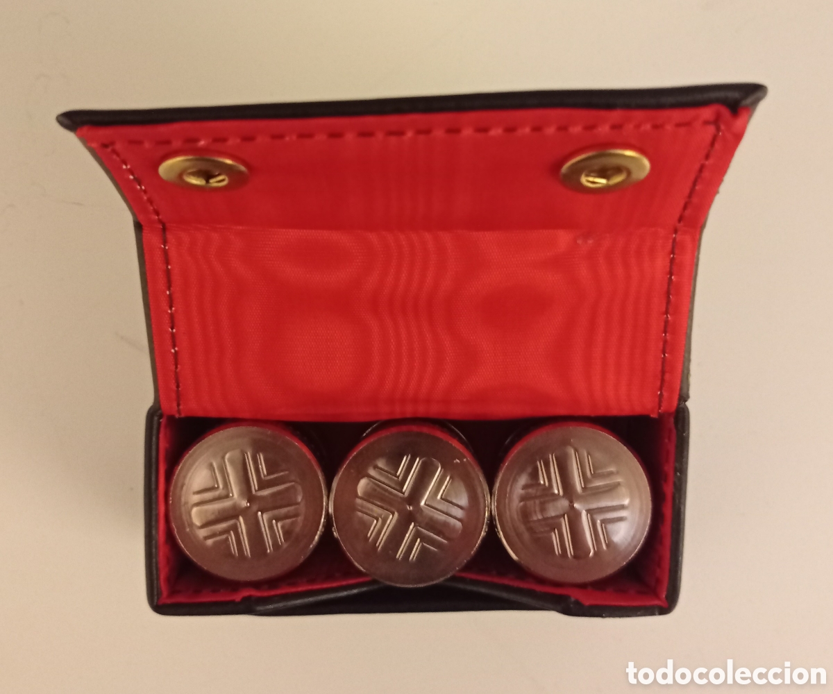 Antig&uuml;edades: Estuche con tres crismeras