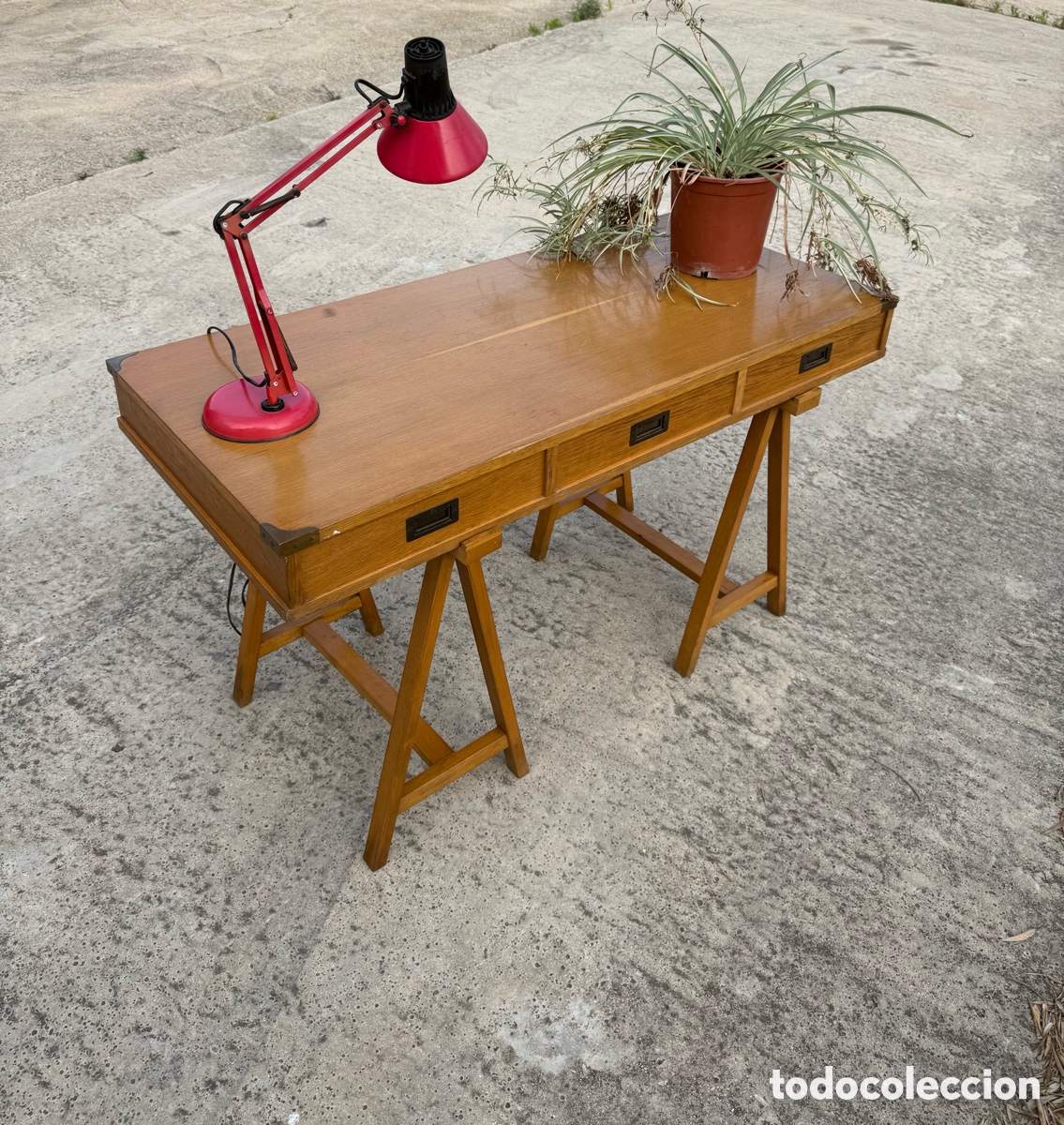 Antig&uuml;edades: Precioso escritorio marinero o colonial de 3 cajones!