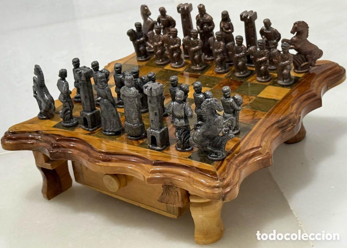 Antig&uuml;edades: ANTIGUO Y EXCLUSIVO JUEGO DE AJEDREZ MADERA OLIVO/PLOMO