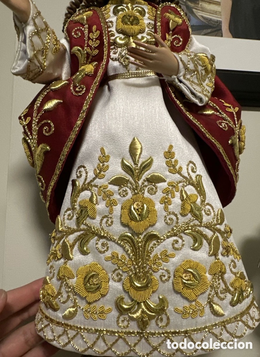 Antig&uuml;edades: Cristo talla madera bordado oro - Foto 3
