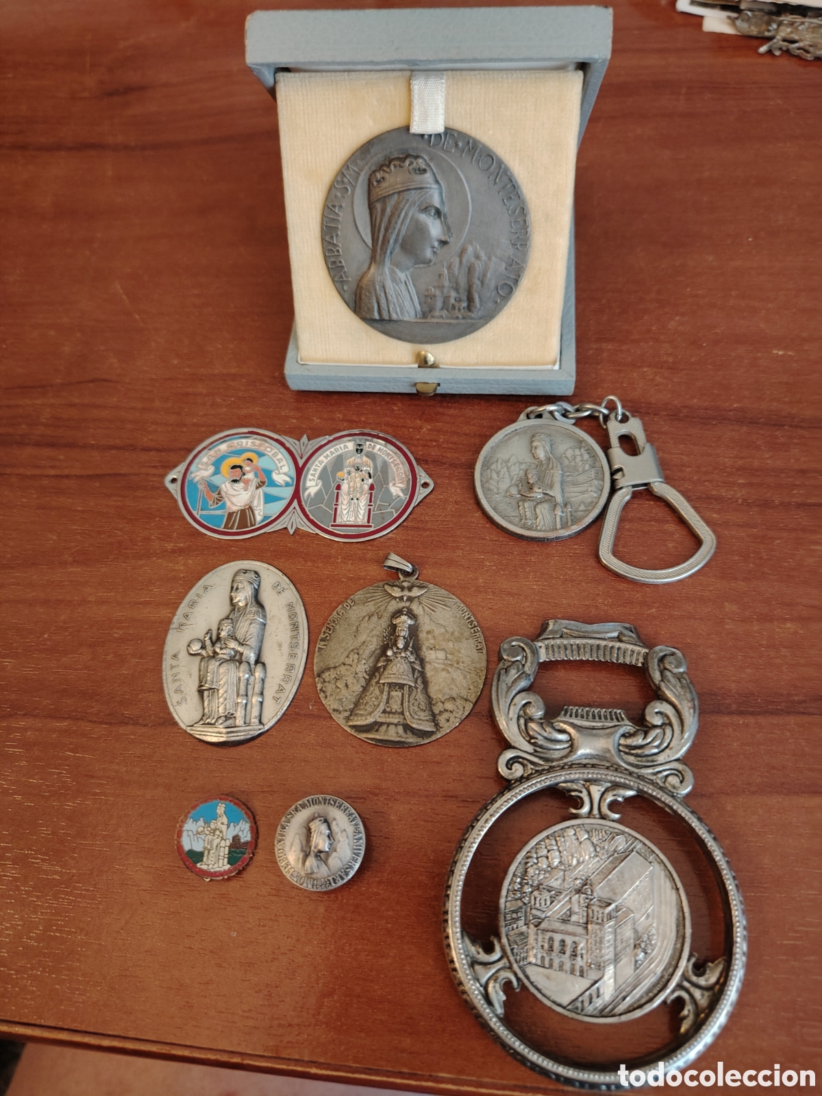 Antig&uuml;edades: Lote objetos Virgen de Montserrat - Foto 1