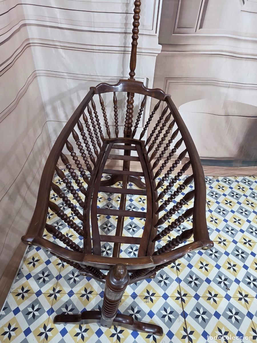 Antig&uuml;edades: Cuna antigua de madera de haya - Foto 7