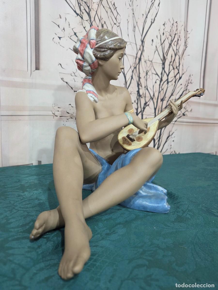 Antig&uuml;edades: Figura de porcelana Lladr&oacute; titulada &rdquo;Scheherazade&rdquo; (referencia 7678)
