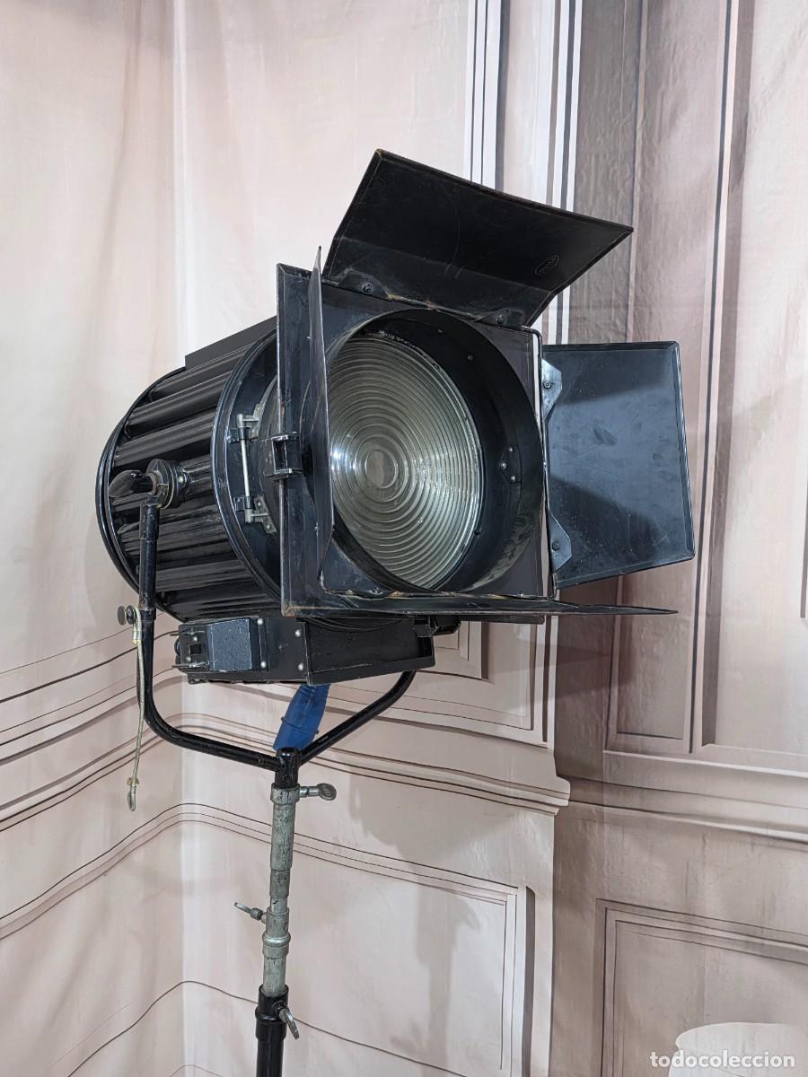 Antig&uuml;edades: Proyector cl&aacute;sico de la prestigiosa marca italiana Ianiro.