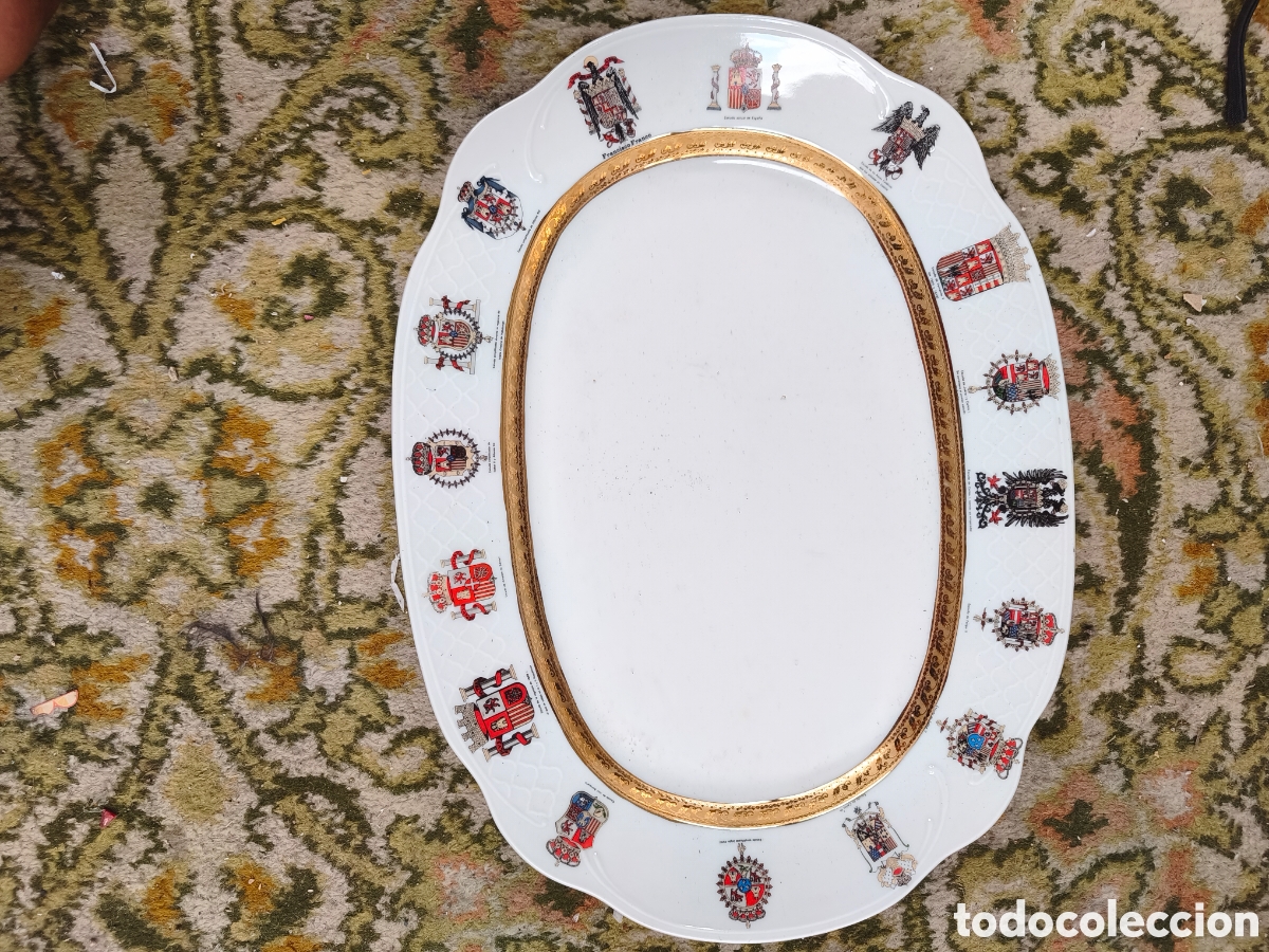 Antig&uuml;edades: Gran Fuente Porcelana BIDASOA - Escudos de Espa&ntilde;a - Cer&aacute;micas Maribel