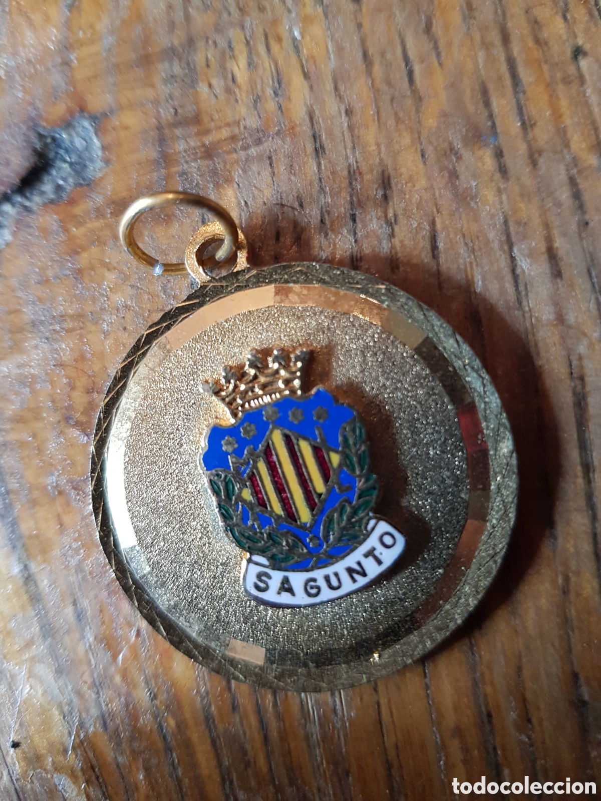 Antig&uuml;edades: ANTIGUA MEDALLA ESMALTADA DE SAGUNTO