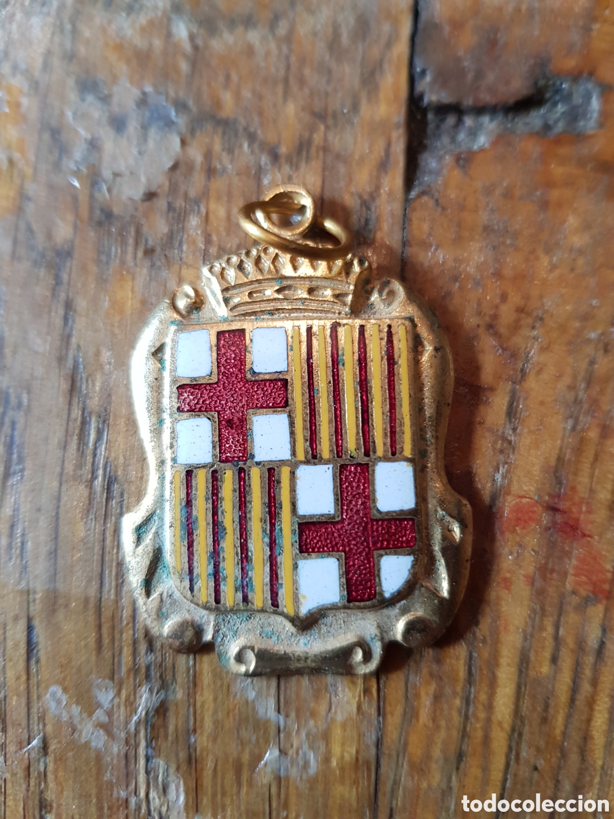 Antig&uuml;edades: ANTIGUA MEDALLA ESMALTADA