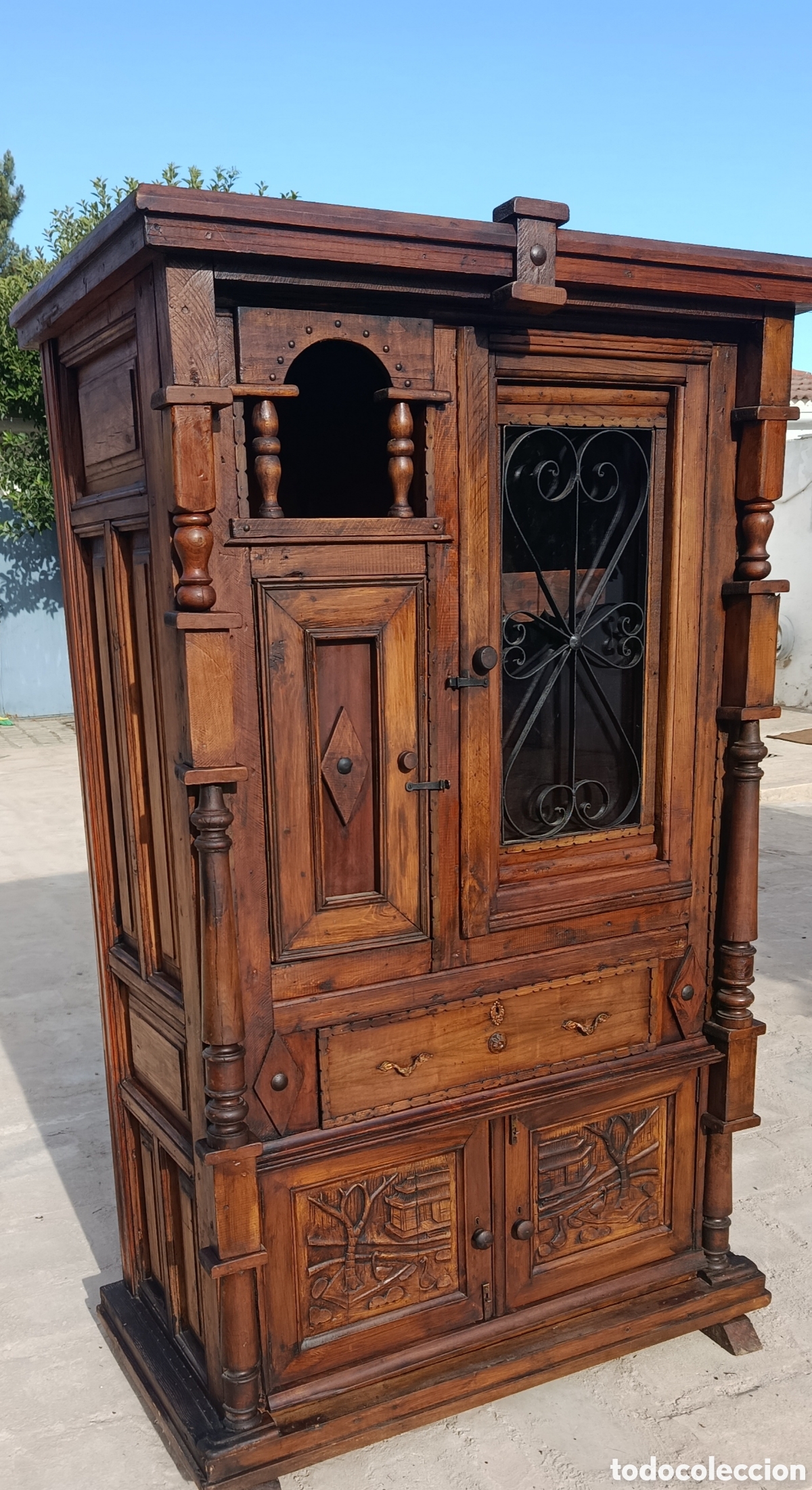 Antig&uuml;edades: Mueble para bodega de madera y forja - Foto 6