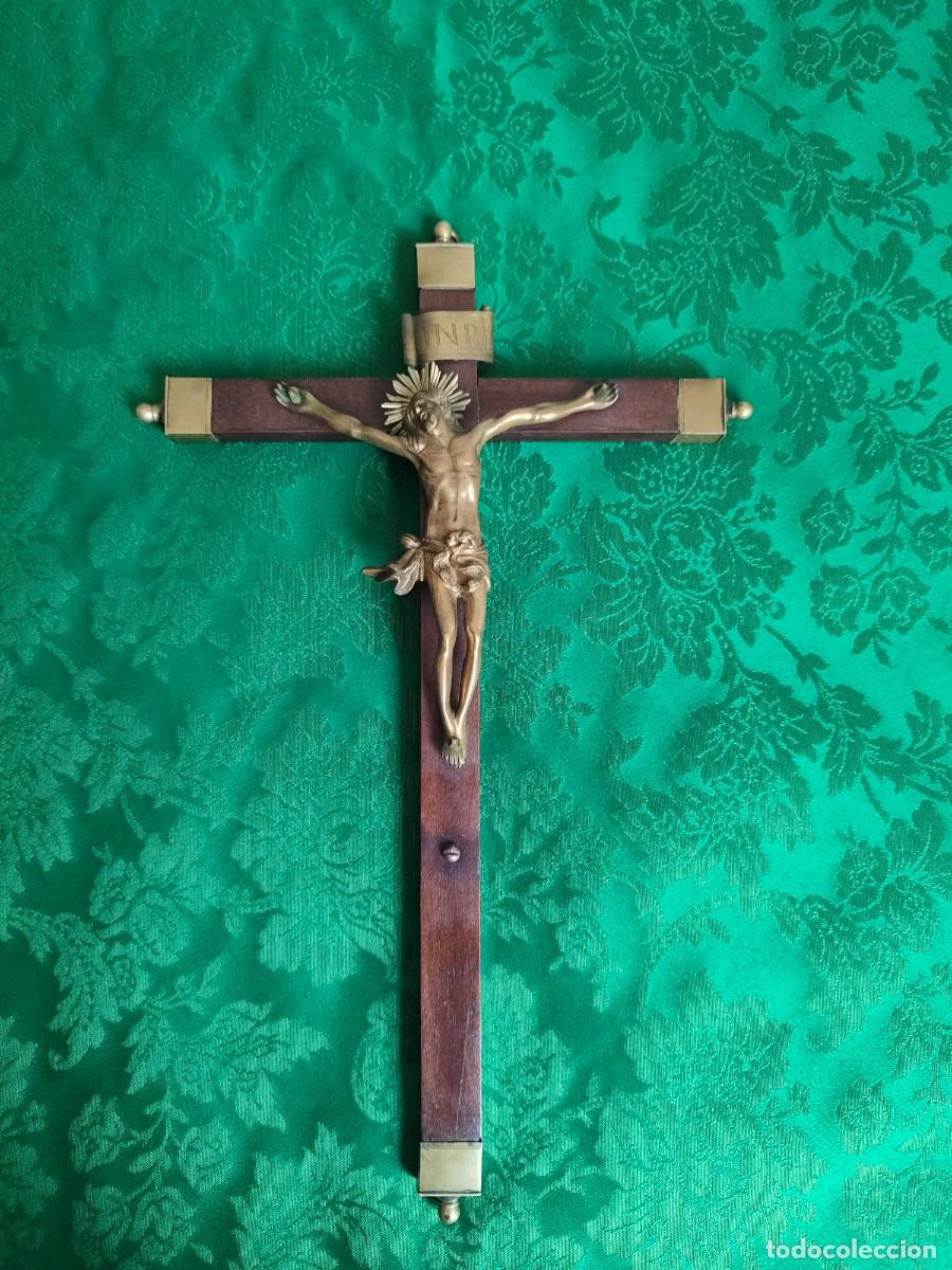 Antig&uuml;edades: Cristo crucifijo italiano madera y bronce gran tama&ntilde;o