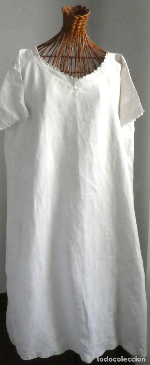 Antig&uuml;edades: ANTIGUO CAMIS&Oacute;N DE LINO BORDADO - INICIALES A.J S.XIX