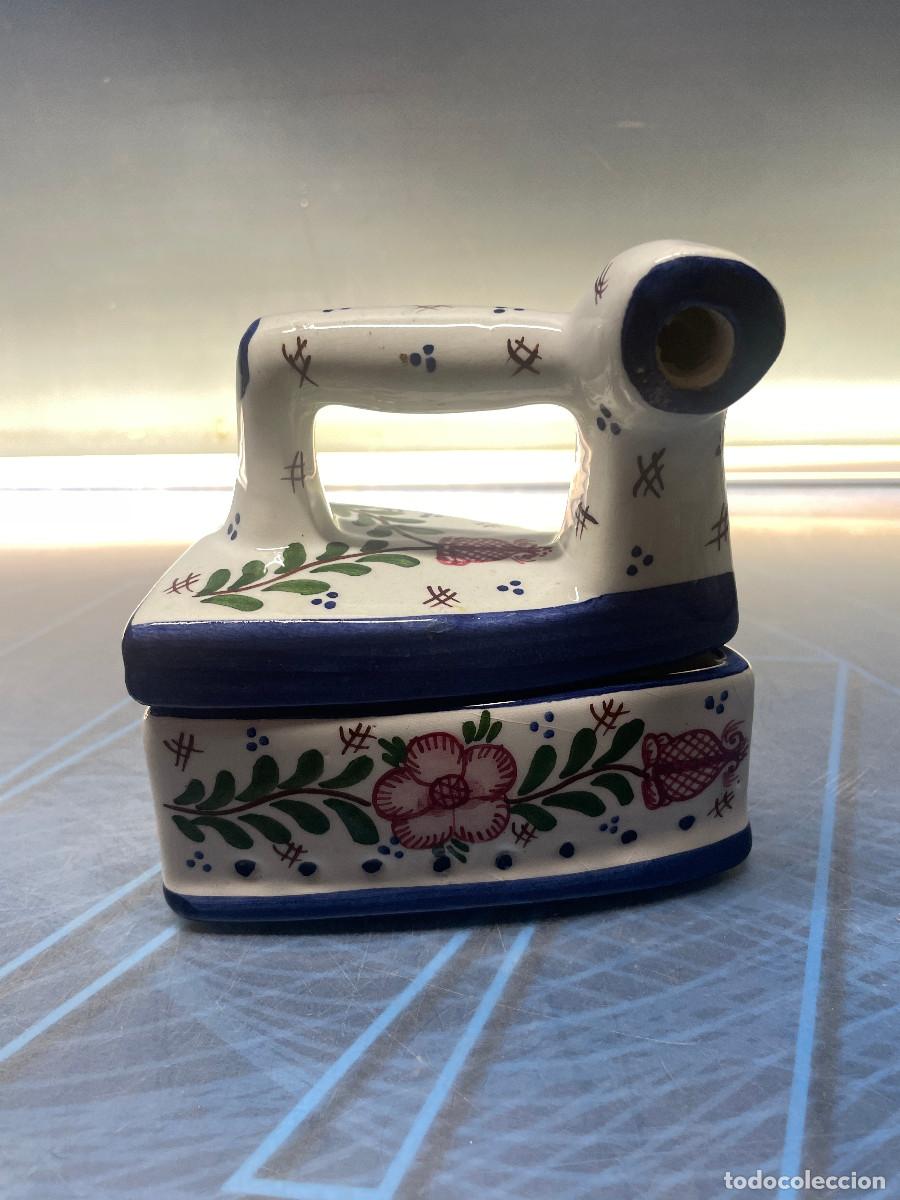 Antig&uuml;edades: Plancha de ceramica sin firma 16