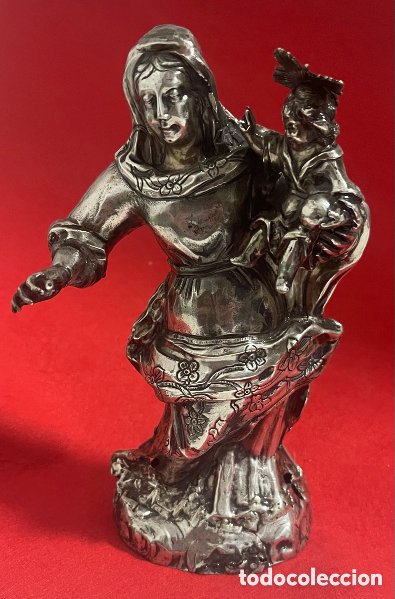 Antig&uuml;edades: Exquisita escultura antigua de la virgen con el ni&ntilde;o en plata de ley. Siglo XVIII.