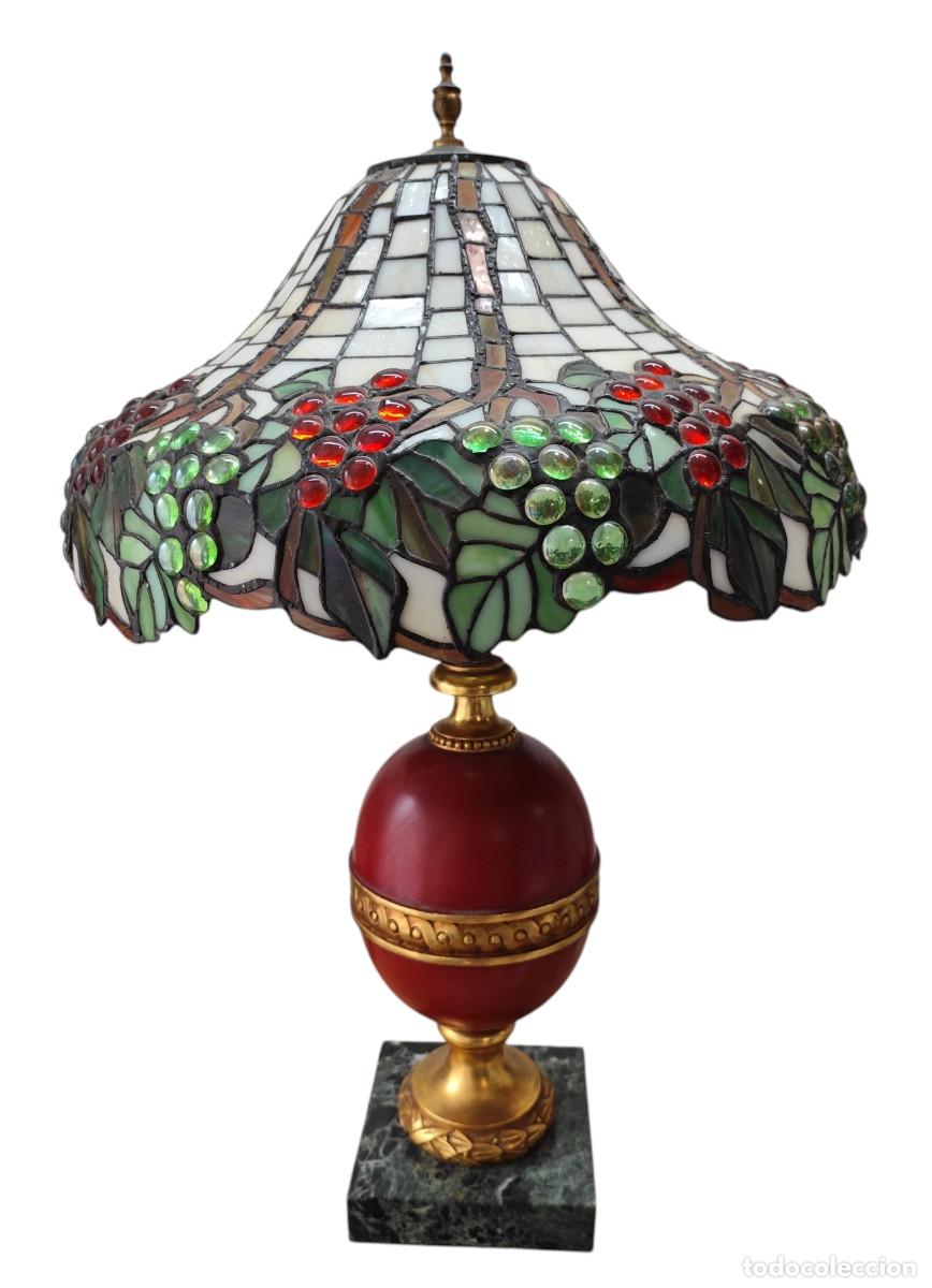 Antig&uuml;edades: Preciosa lampara regency a&ntilde;os 50 en madera oro y tulipa tiffanys