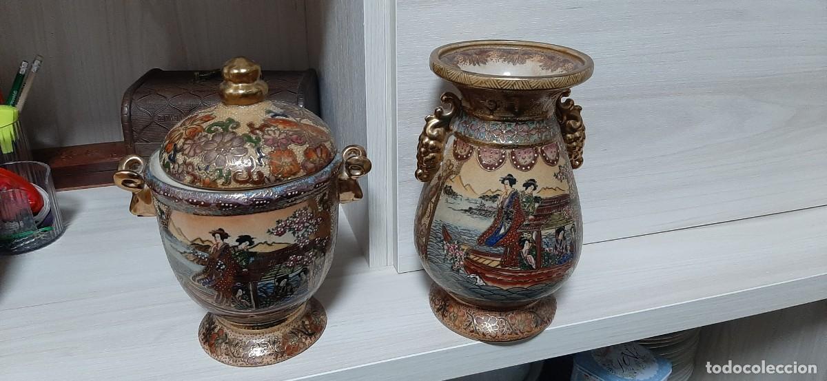 Antig&uuml;edades: Pareja de Jarrones Orientales de Porcelana Estilo Satsuma - Vintage