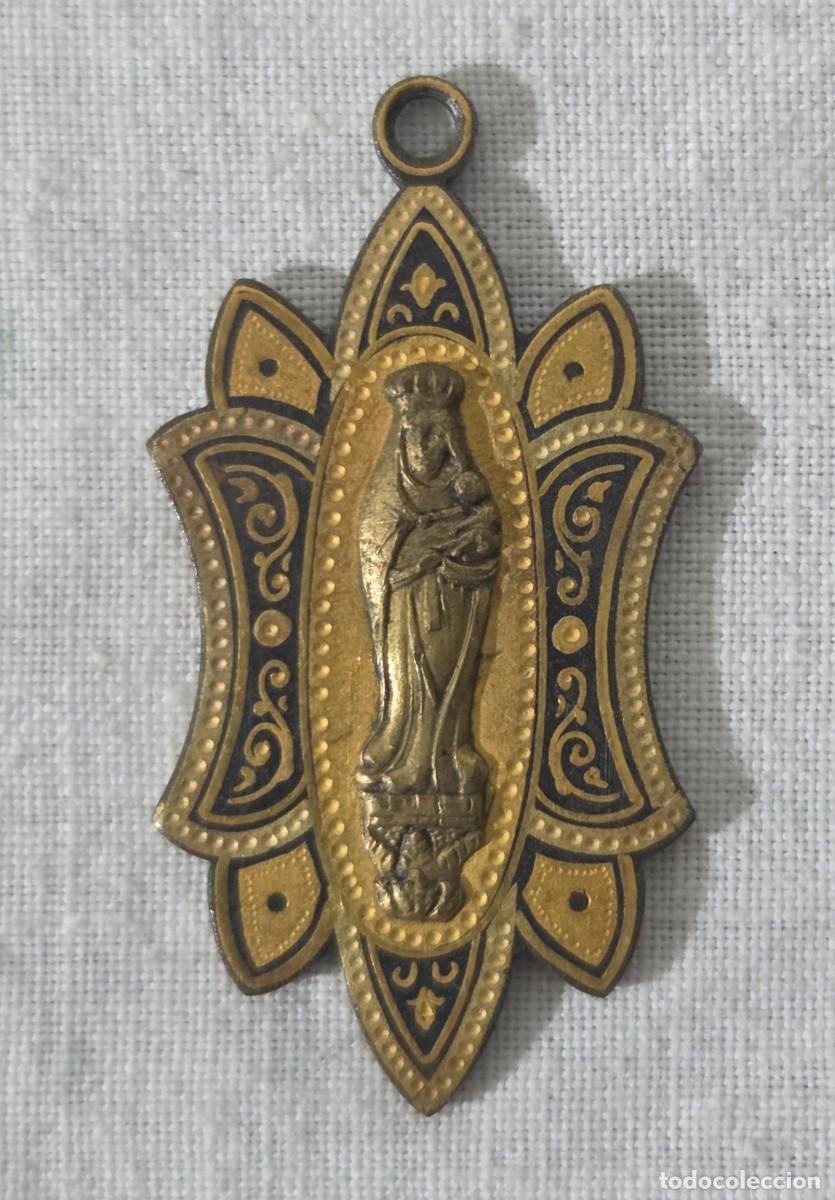 Antig&uuml;edades: Medalla damasquinada de la virgen - Foto 1