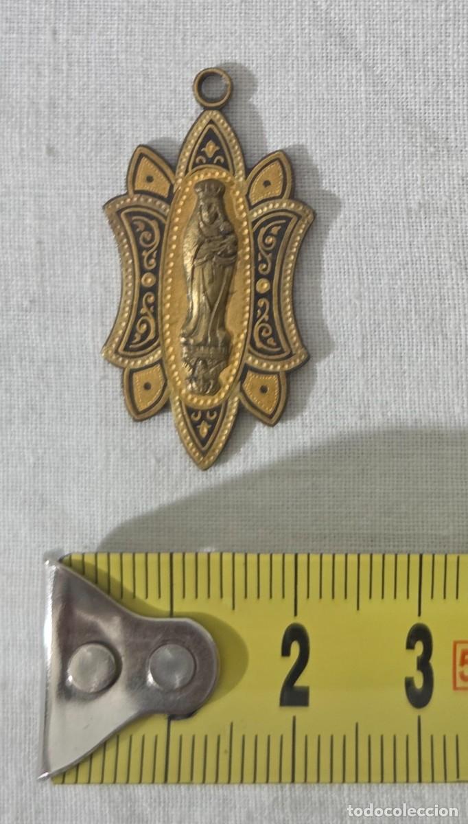 Antig&uuml;edades: Medalla damasquinada de la virgen - Foto 8