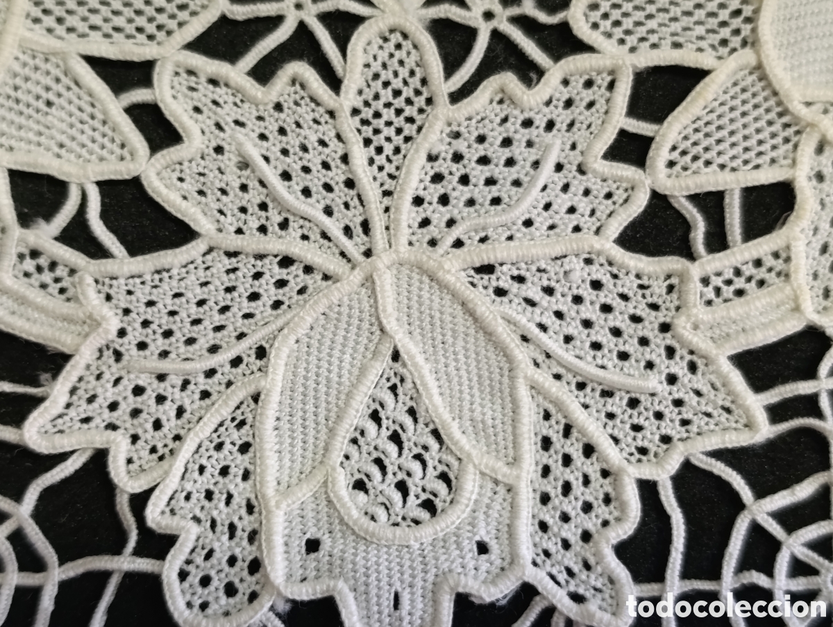 Antig&uuml;edades: ENCAJE DE BOLILLOS. PIEZA RECTANGULAR CON MOTIVOS FLORALES. - Foto 3