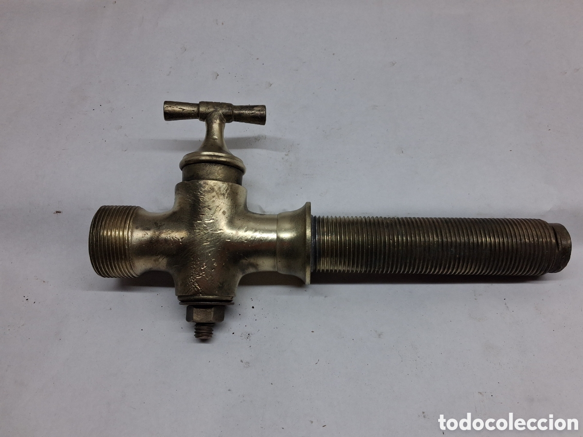 Antig&uuml;edades: Gran grifo bronce barrica