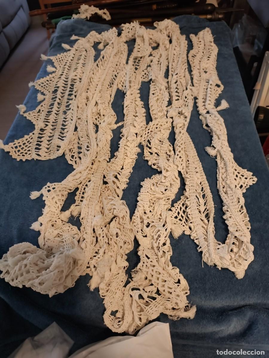 Antig&uuml;edades: Gran lote de volantes para una colcha 7mt x20 cm todo de una pieza