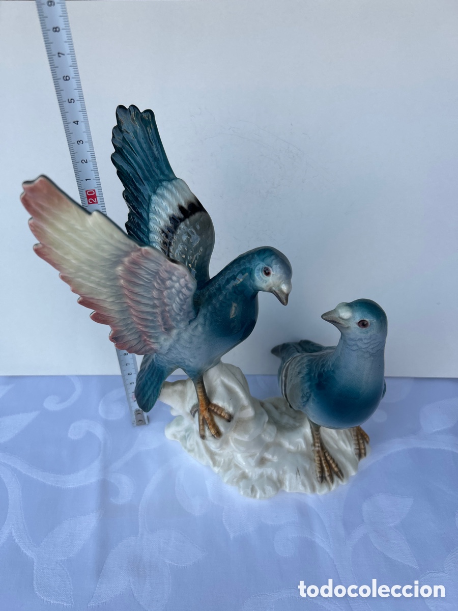 Antig&uuml;edades: Figura de porcelana vintage,, Pareja de palomas&rsquo;&rsquo;Goebel.