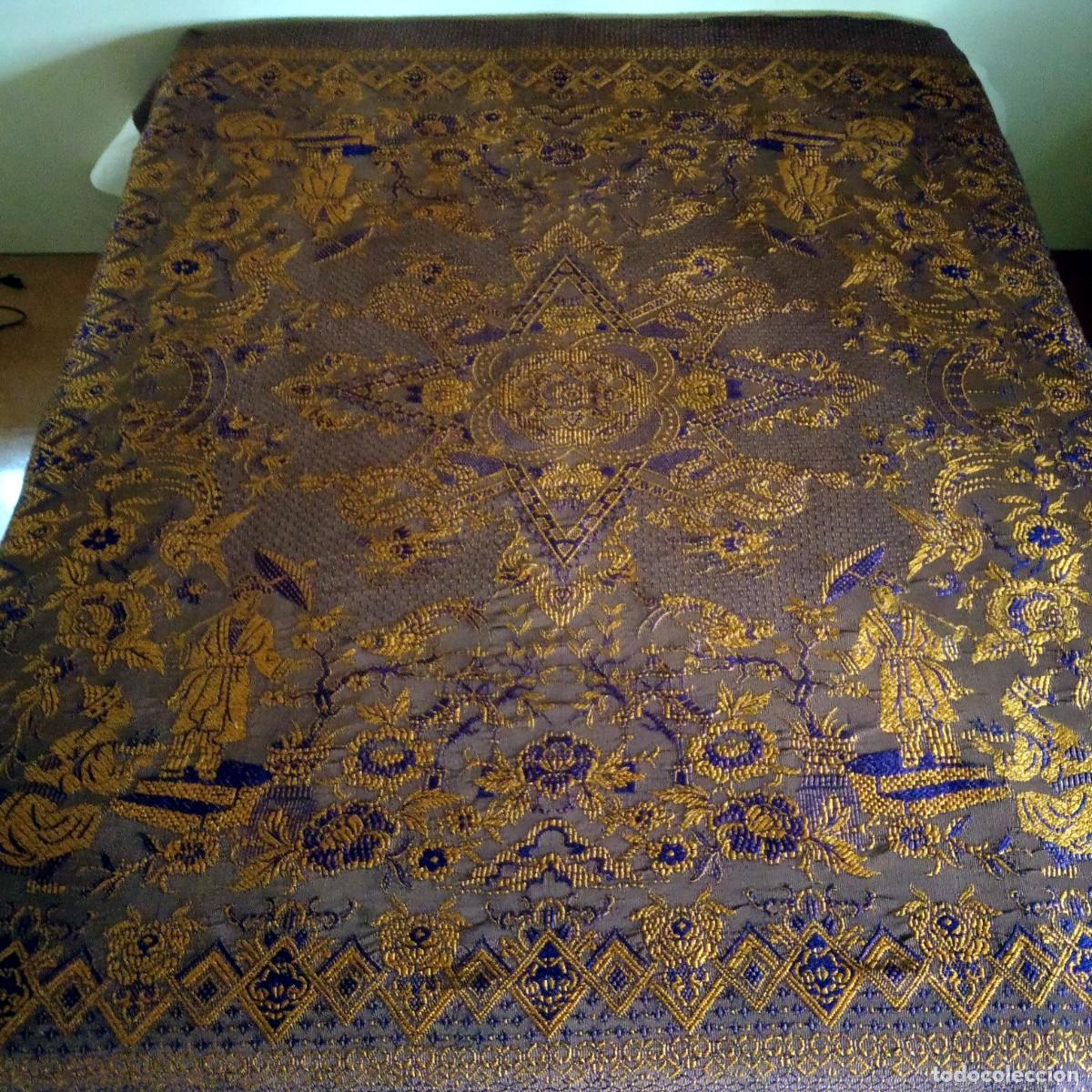 Antig&uuml;edades: Preciosa colcha antigua de cama con motivos orientales