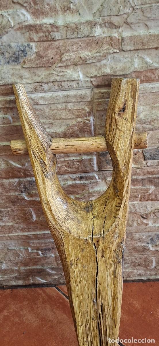 Antig&uuml;edades: Antiguo Cepo de Madera (Cebilla) - Decoraci&oacute;n Etnogr&aacute;fica