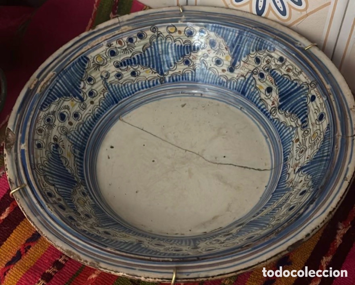 Antig&uuml;edades: Plato Manises Talavera - Foto 1