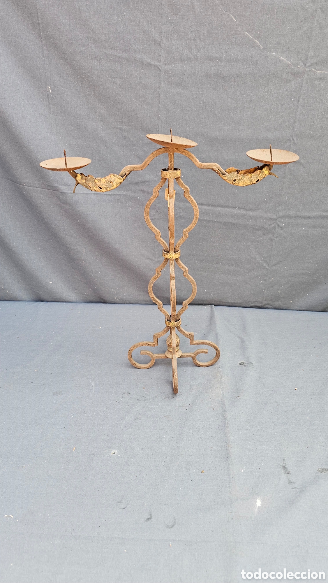 Antig&uuml;edades: Candelabro de forja......