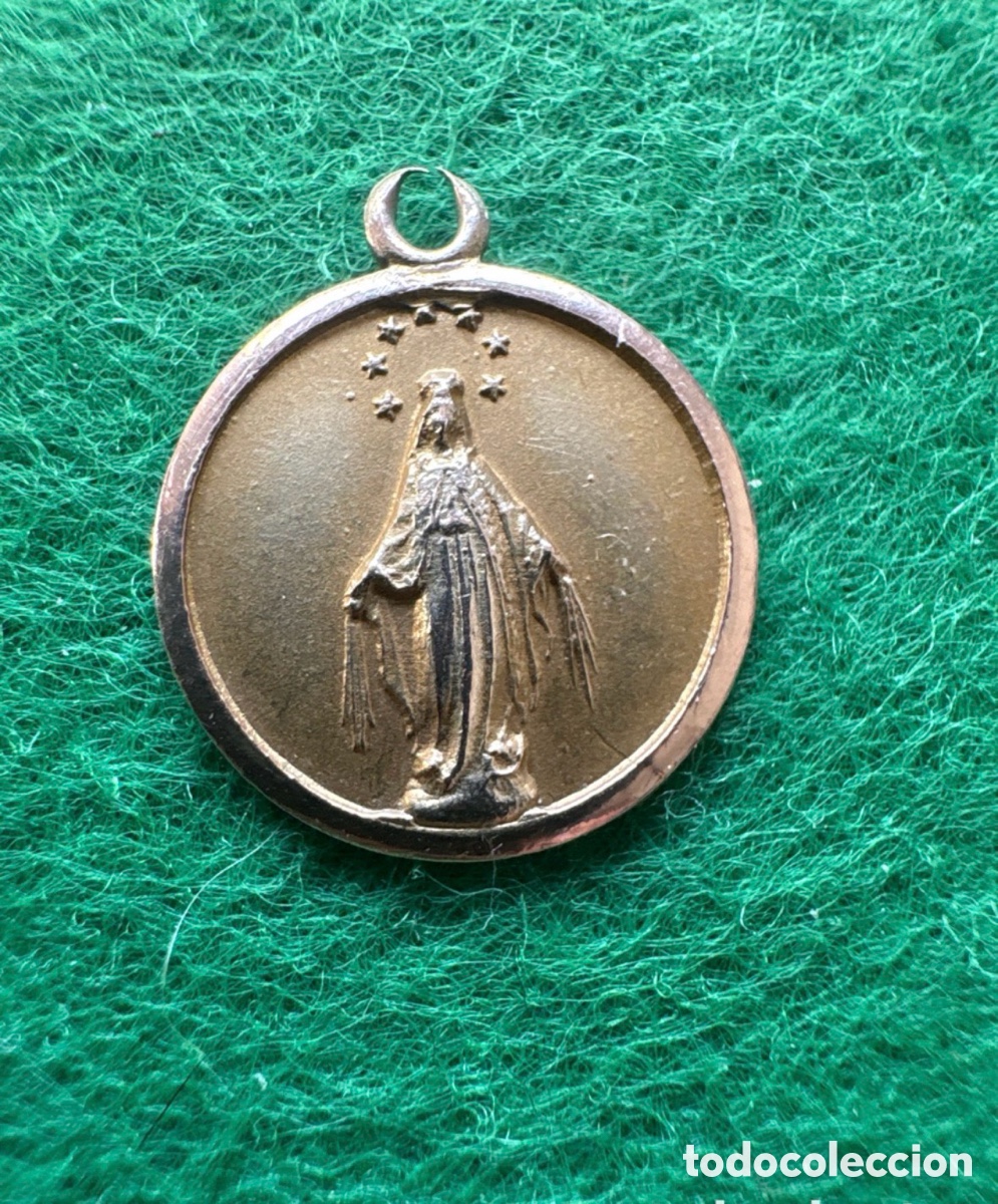 Antig&uuml;edades: Medalla virgen oro 14k con contraste