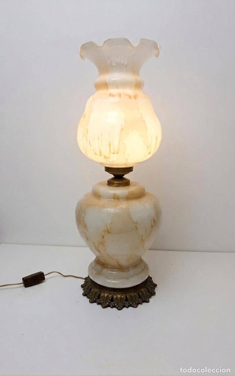 Antiques: Antigua L&aacute;mpara de Sobremesa Vintage - Cuerpo Cristal Efecto Piedra y Base de Lat&oacute;n - S&Oacute;LO JEREZ