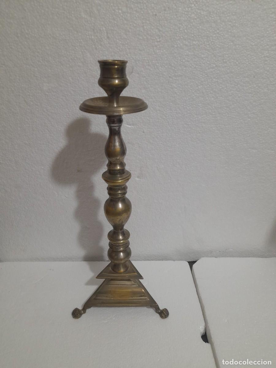 Antig&uuml;edades: Candelabro de Bronce siglo XVIII - Foto 1