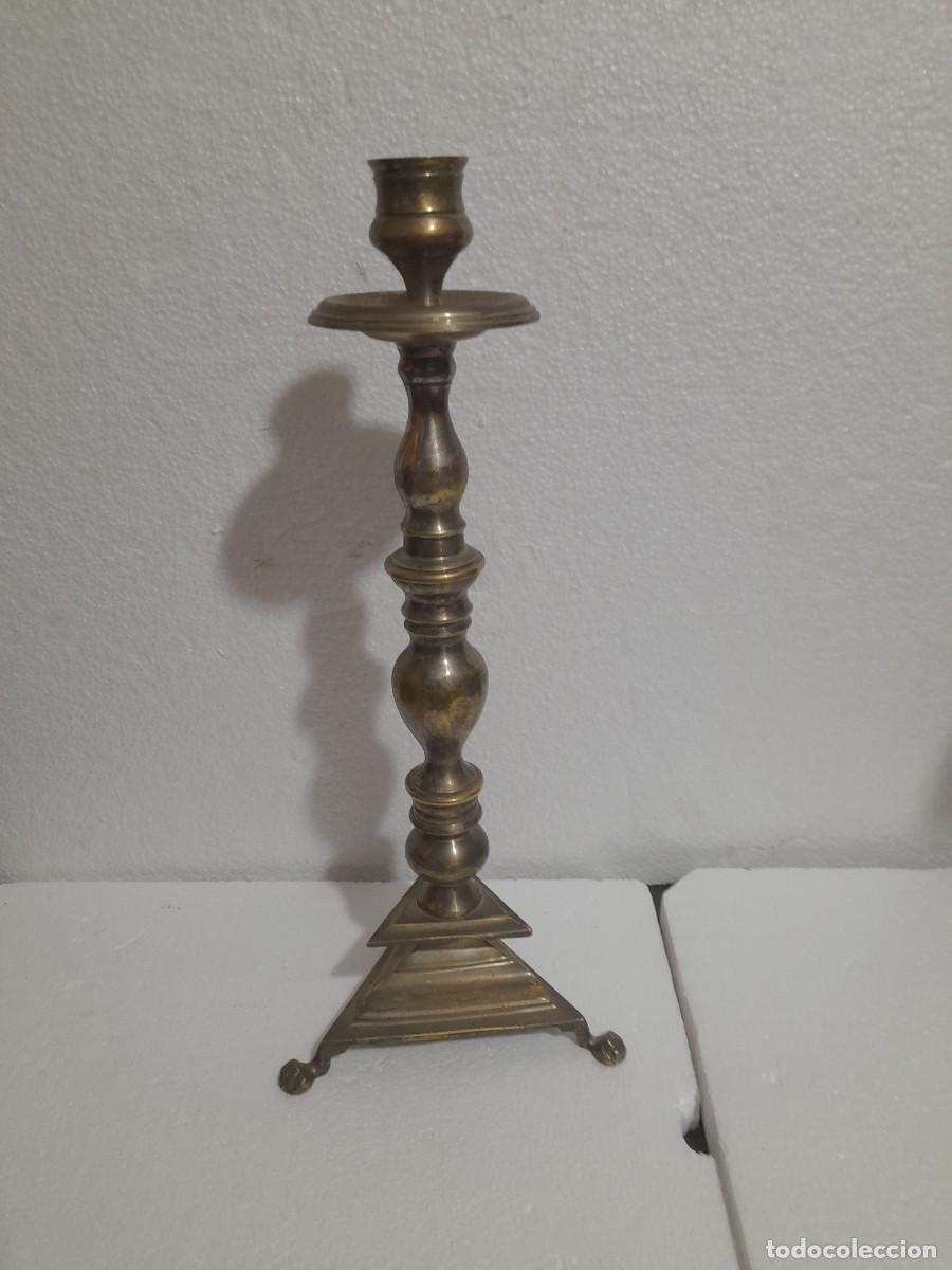 Antig&uuml;edades: Candelabro de Bronce siglo XVIII - Foto 2