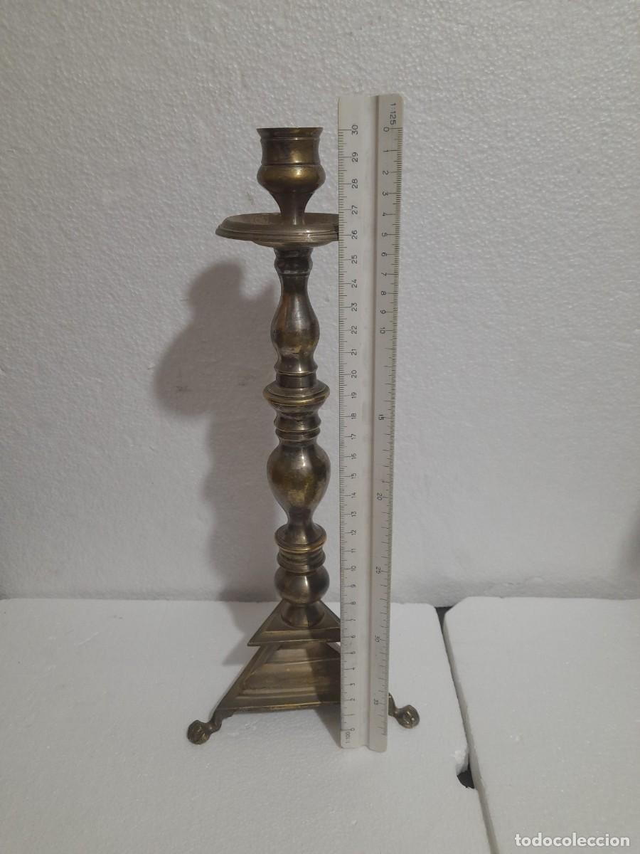 Antig&uuml;edades: Candelabro de Bronce siglo XVIII - Foto 3