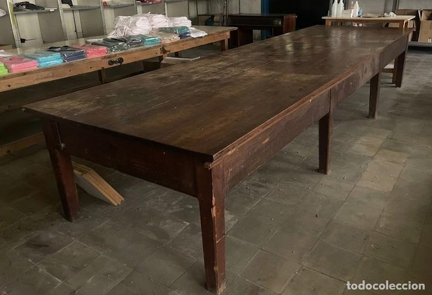 Antig&uuml;edades: GRAN MESA DE F&Aacute;BRICA. MADERA DE PINO. ESPA&Ntilde;A. PRINCIPIOS DEL SIGLO XIX.