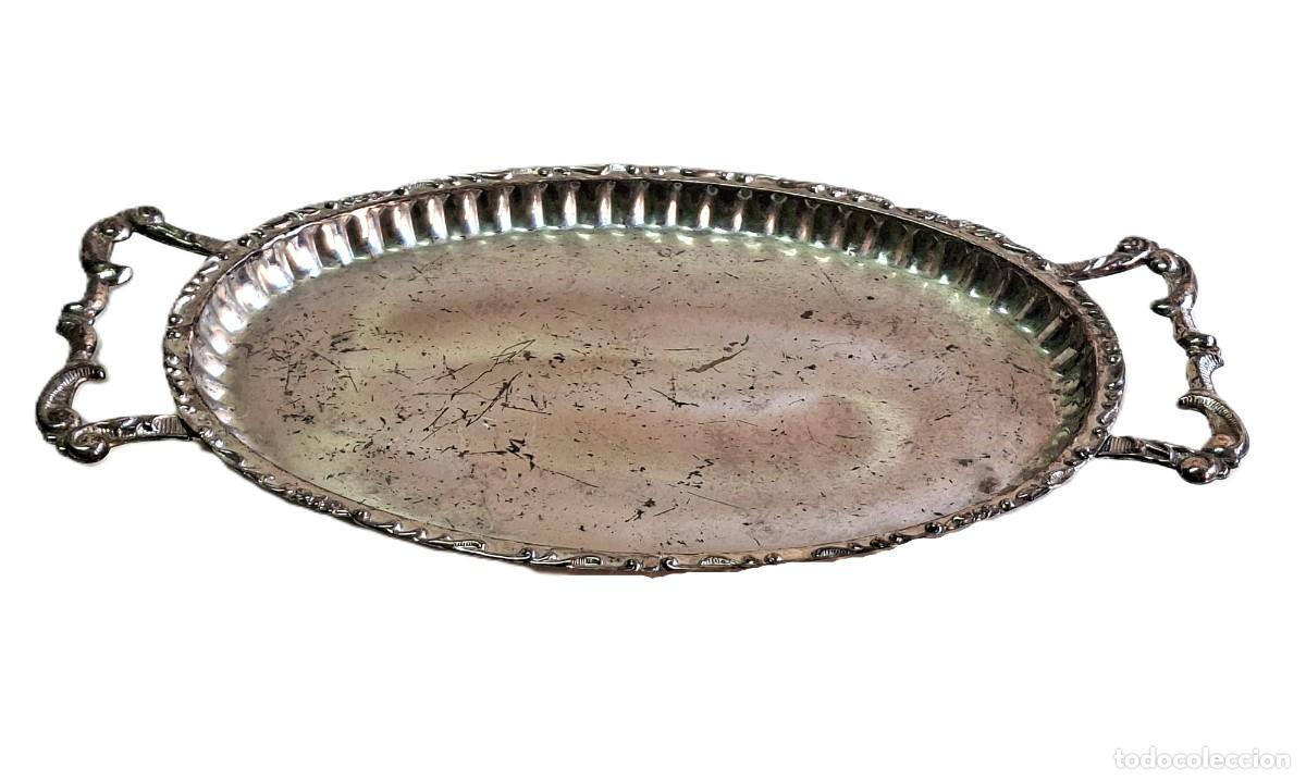 Antig&uuml;edades: BANDEJA VINTAGE BA&Ntilde;ADA EN PLATA - ALPACA INALTERABLE 33X19 CM.