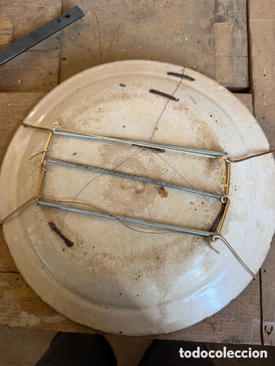Antig&uuml;edades: Plato de Manises restaurado 30cm - Foto 7