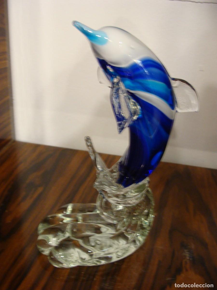 Antig&uuml;edades: Delfin sobre ola en cristal de murano