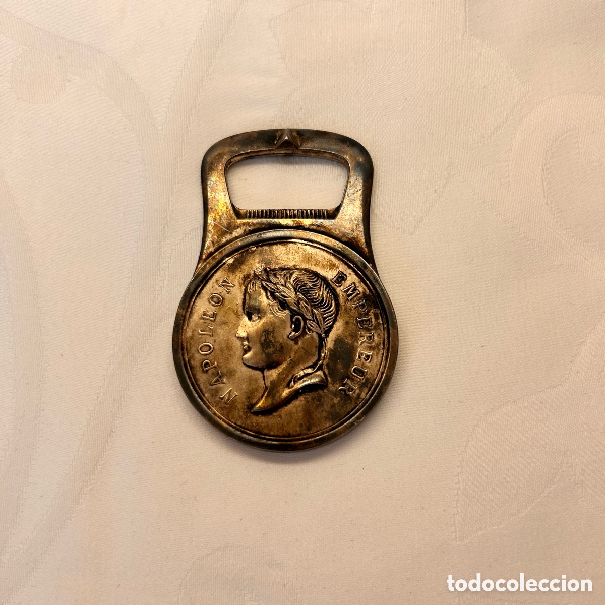 Antig&uuml;edades: Abridor de botellas Christofle plateado. - Foto 1