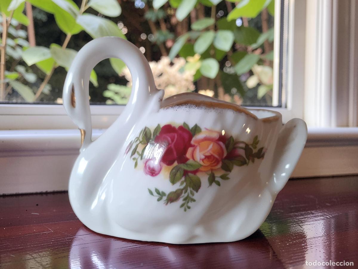 Antiquit&auml;ten: Adorno Cisne Royal Albert Old Country Roses