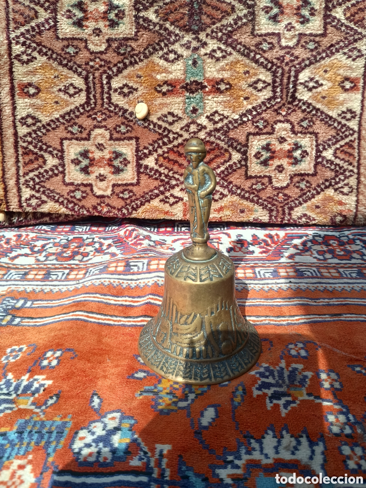 Antig&uuml;edades: Campana de bronce macizo